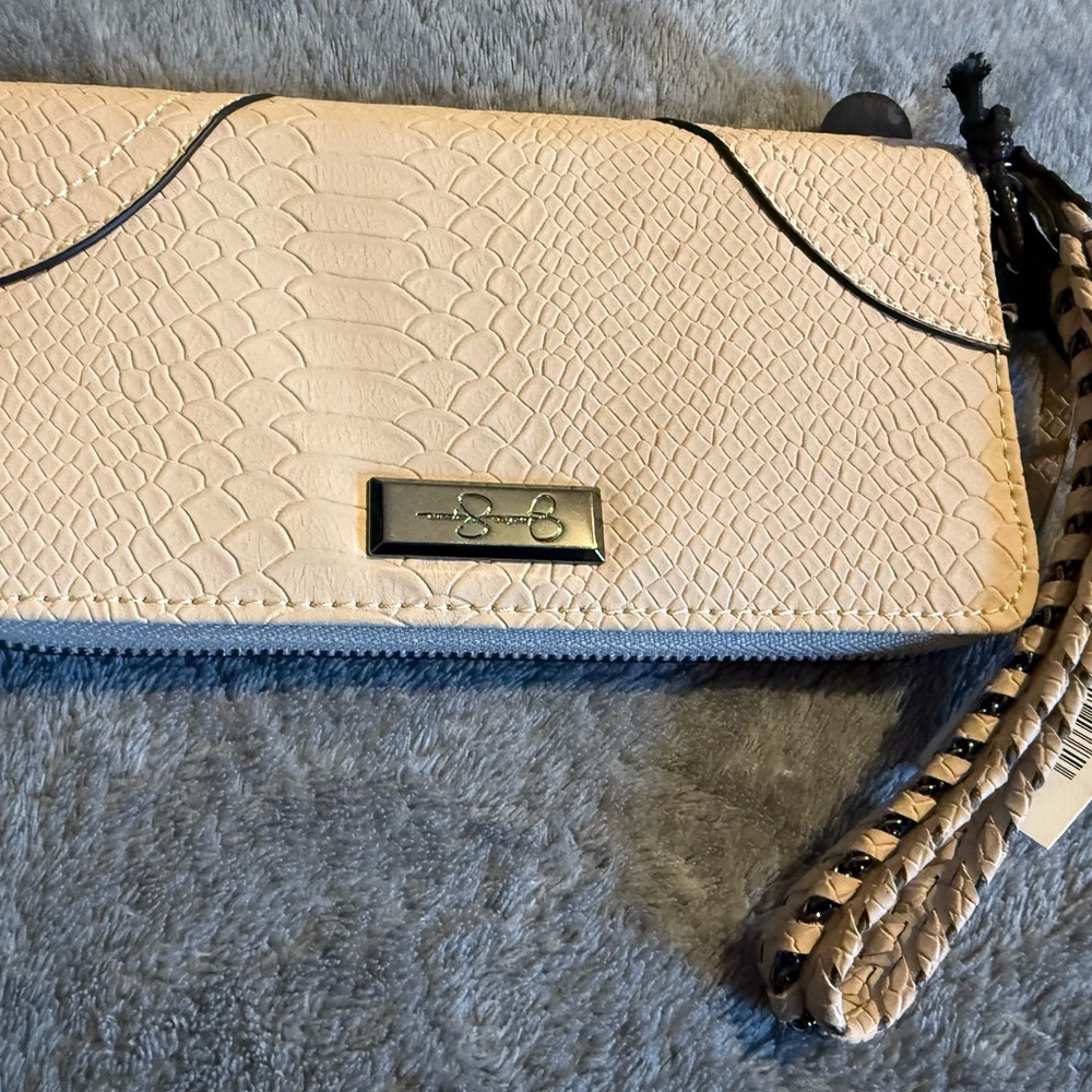 NWT Jessica Simpson Cream Textured Clutch with Wristlet